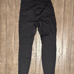 Halara 7/8 criss cross leggings